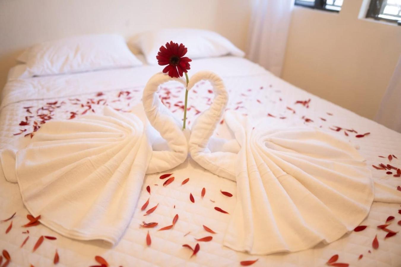Hotel Los Manantiales Panajachel Eksteriør billede